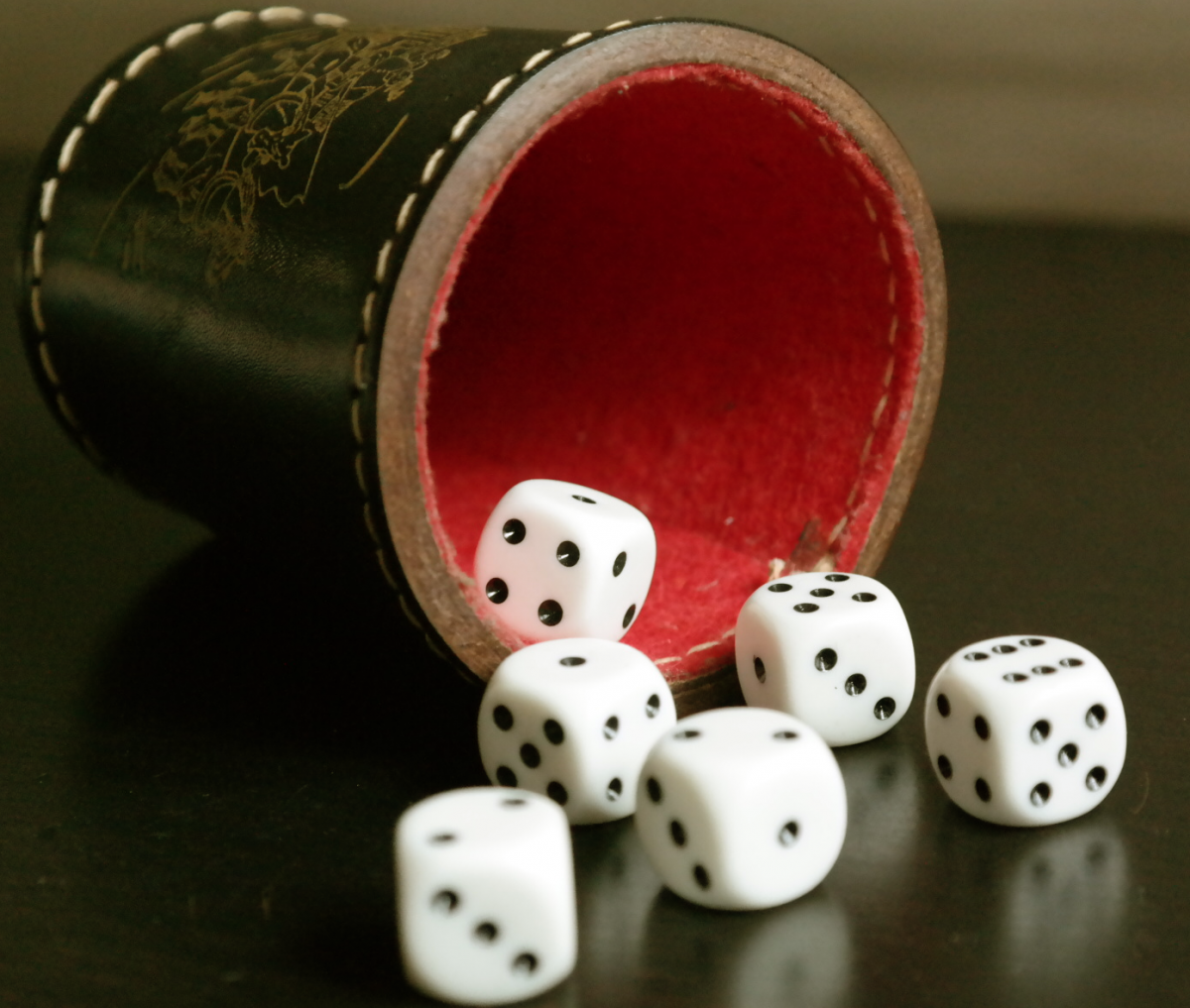 Being a dice. Rolling dice. Roll dice Bitcoin. Dice Roll Ball.